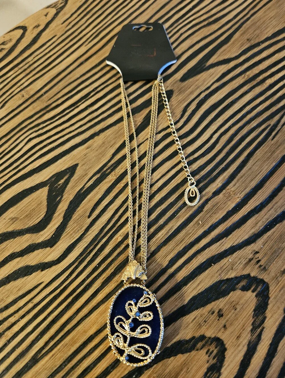 SORRELLI GOLD-TONE BLUE OVAL PENDANT NECKLACE